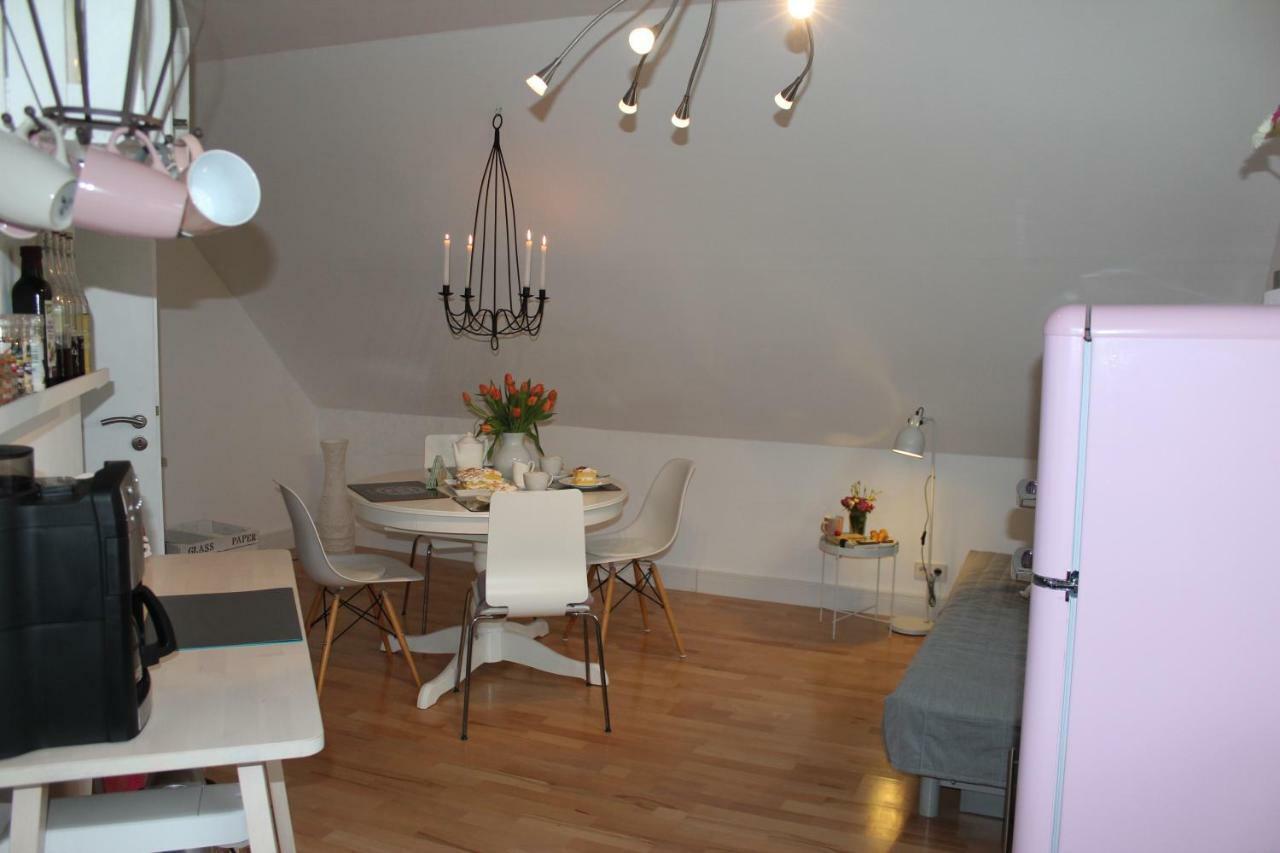 Ferienwohnung Im Tuermchen Oberfell Esterno foto
