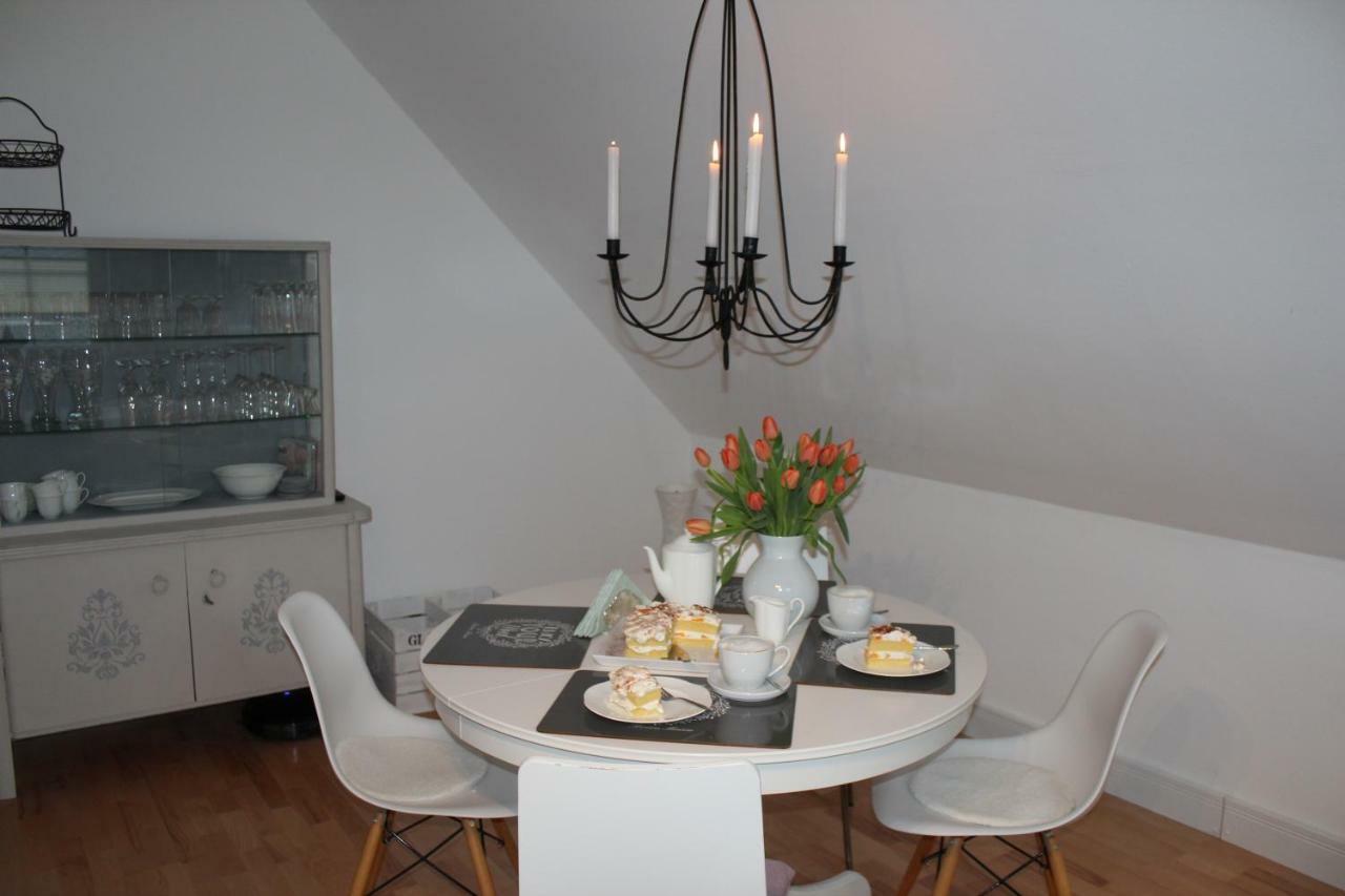 Ferienwohnung Im Tuermchen Oberfell Esterno foto